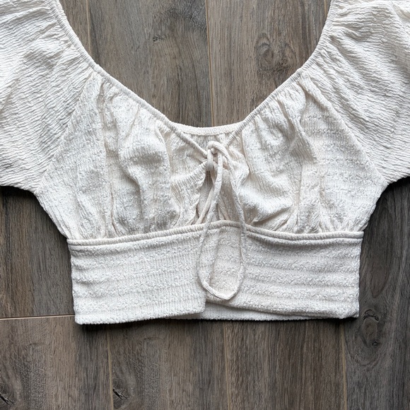 American Eagle Cream Puff Sleeve Top - Picture 3 of 5